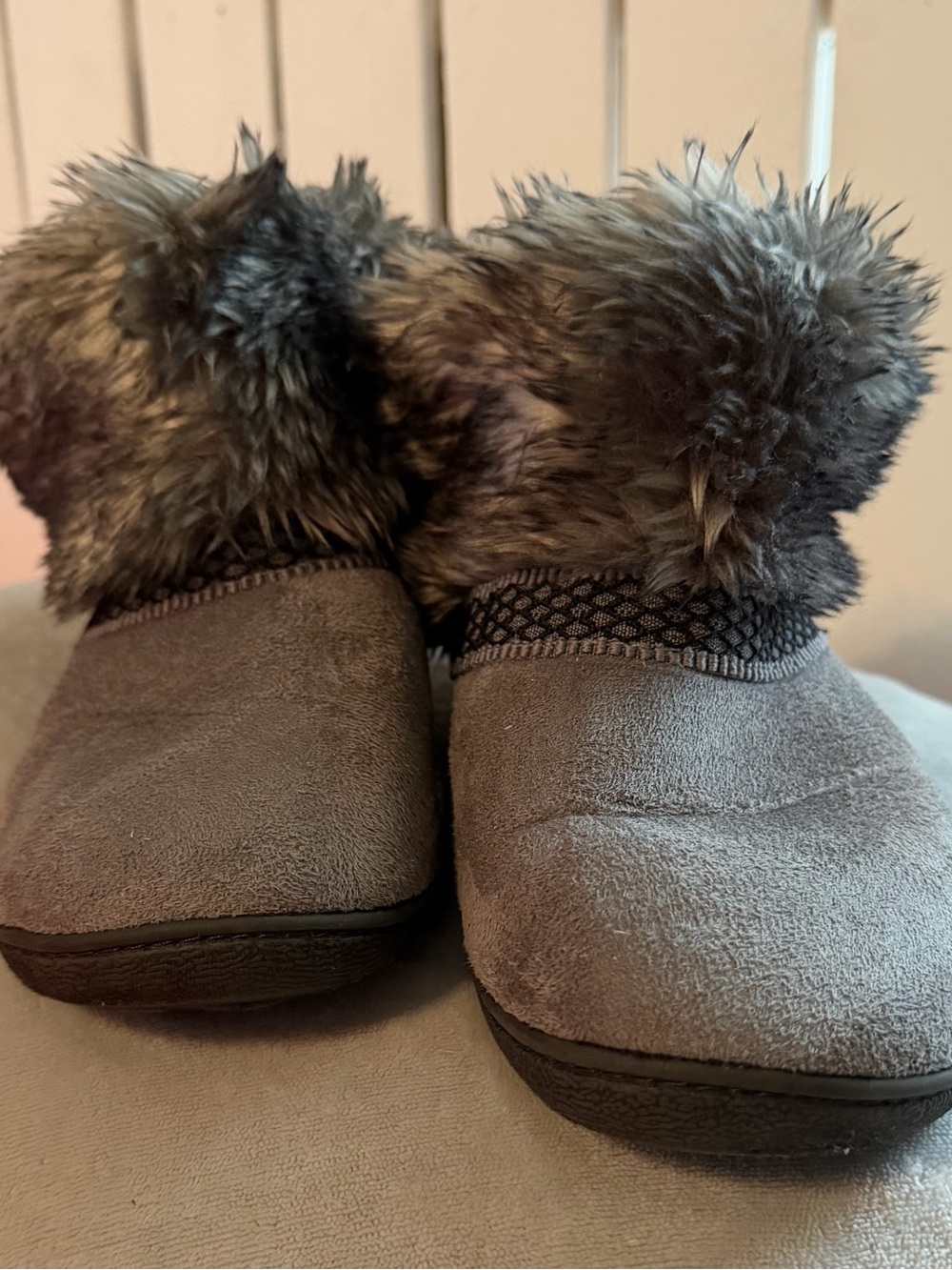 Isotoner Women’s Gray Faux-Fur Cuff Slip-On Boot Slippers
